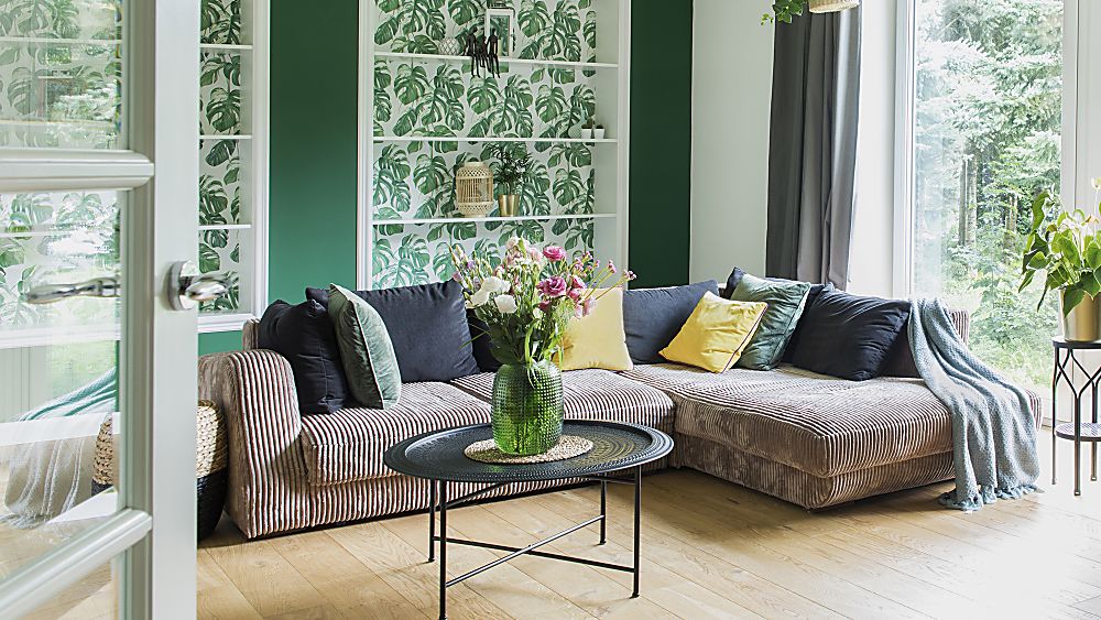 Small bright living room with light laminate flooring